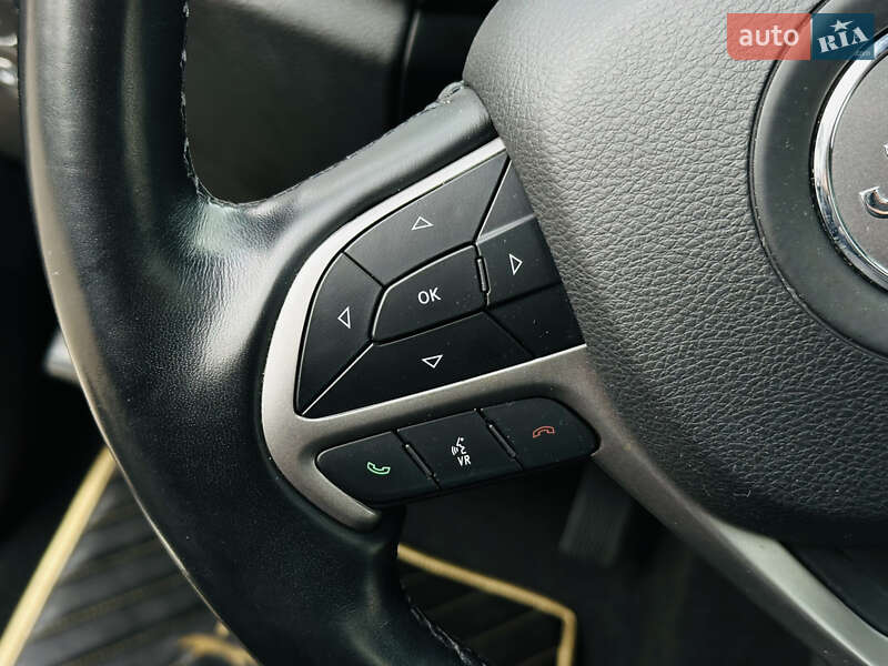 Позашляховик / Кросовер Jeep Grand Cherokee 2022 в Харкові