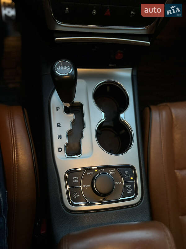 Внедорожник / Кроссовер Jeep Grand Cherokee 2011 в Киеве фото 32 Внедорожник / Кроссовер Jeep Grand Cherokee 2011 в Киеве
