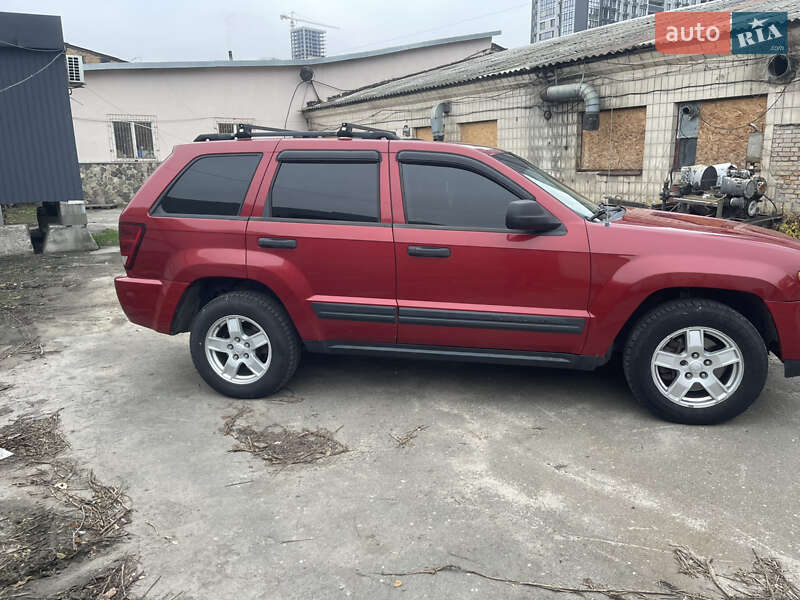 Внедорожник / Кроссовер Jeep Grand Cherokee 2005 в Киеве