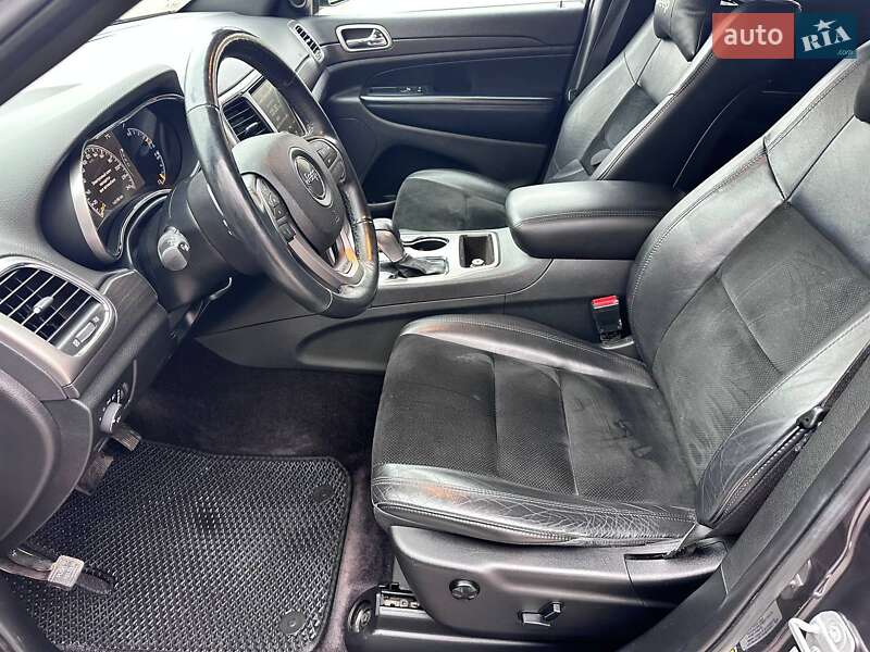 Внедорожник / Кроссовер Jeep Grand Cherokee 2016 в Кропивницком