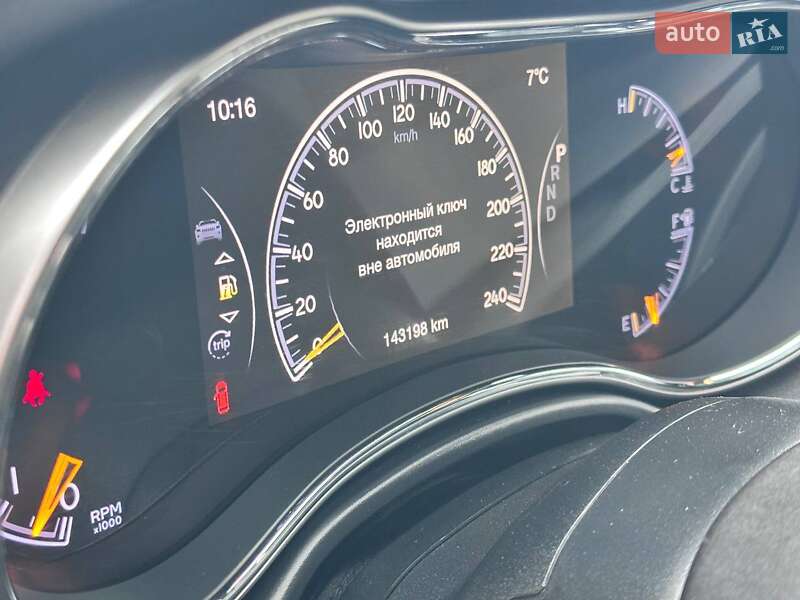 Внедорожник / Кроссовер Jeep Grand Cherokee 2016 в Кропивницком