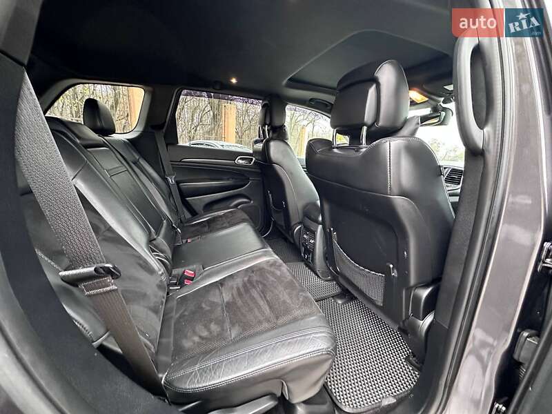Внедорожник / Кроссовер Jeep Grand Cherokee 2016 в Кропивницком