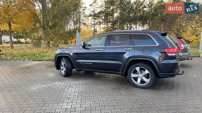 Внедорожник / Кроссовер Jeep Grand Cherokee 2015 в Киеве