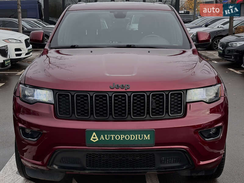Внедорожник / Кроссовер Jeep Grand Cherokee 2017 в Киеве