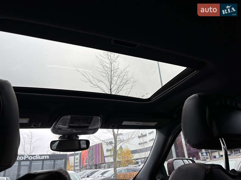 Внедорожник / Кроссовер Jeep Grand Cherokee 2017 в Киеве