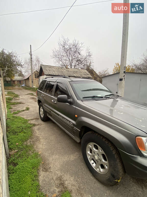 Внедорожник / Кроссовер Jeep Grand Cherokee 2002 в Александрие