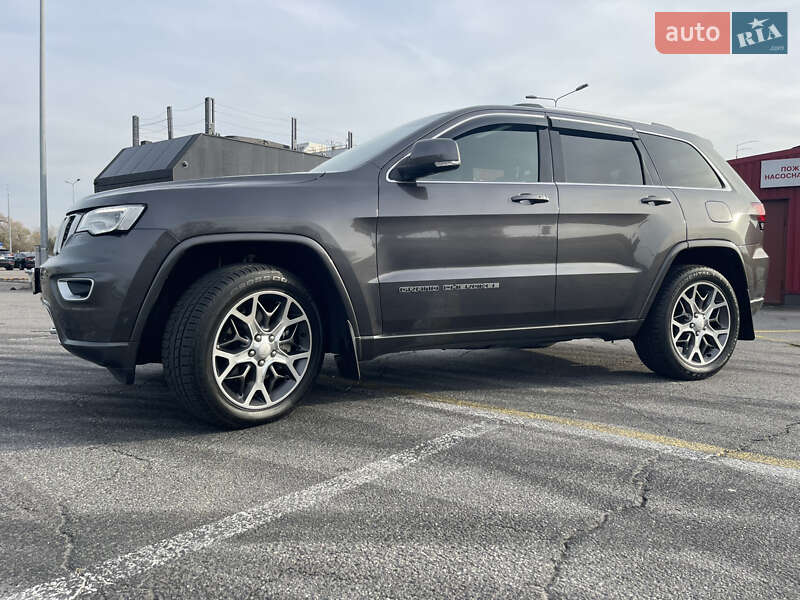 Внедорожник / Кроссовер Jeep Grand Cherokee 2021 в Киеве фото 7 Внедорожник / Кроссовер Jeep Grand Cherokee 2021 в Киеве
