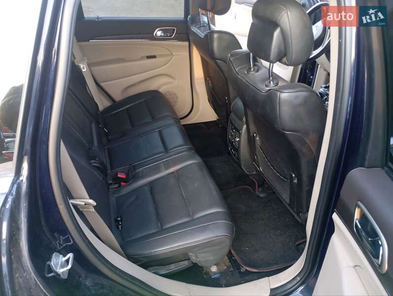 Внедорожник / Кроссовер Jeep Grand Cherokee 2013 в Черновцах