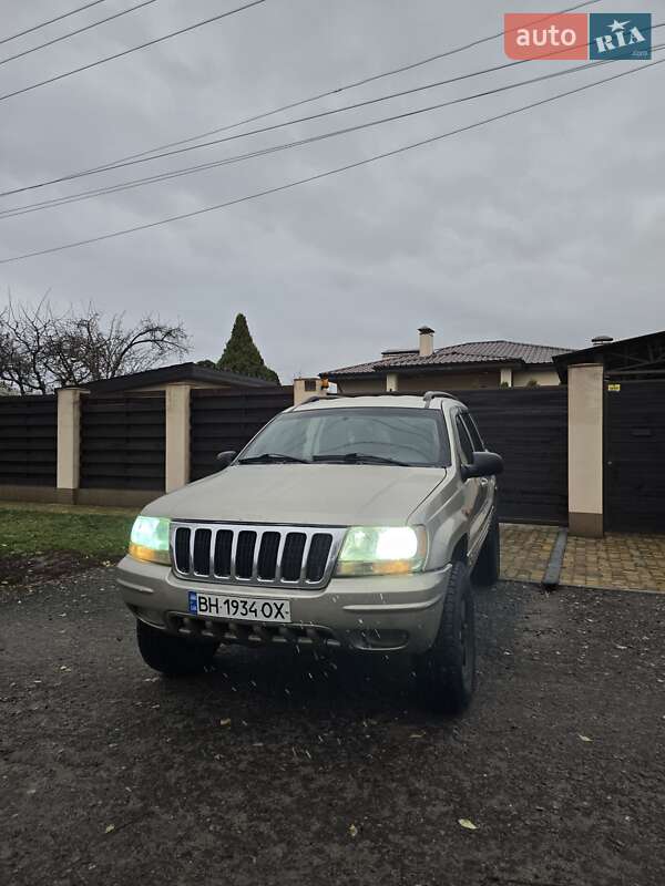 Внедорожник / Кроссовер Jeep Grand Cherokee 2002 в Харькове