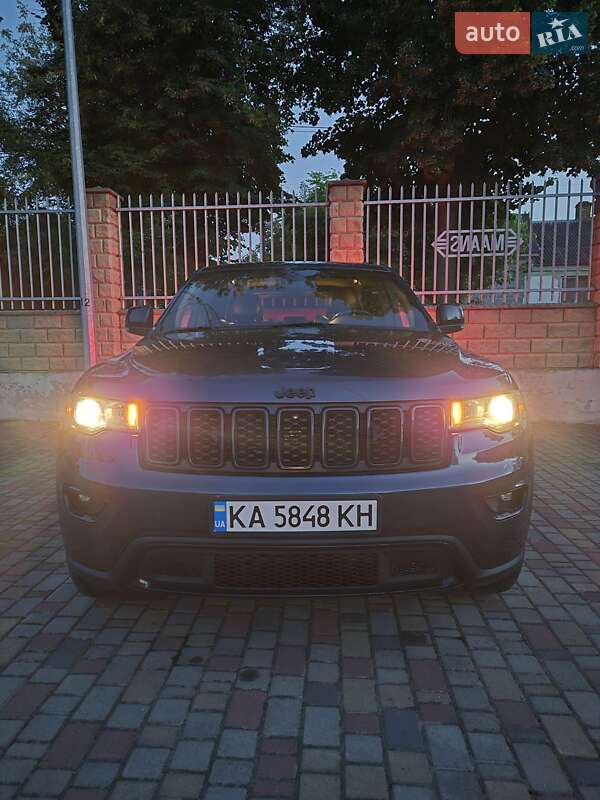 Внедорожник / Кроссовер Jeep Grand Cherokee 2015 в Киеве фото 6 Внедорожник / Кроссовер Jeep Grand Cherokee 2015 в Киеве