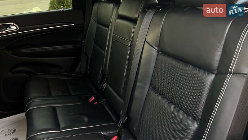 Внедорожник / Кроссовер Jeep Grand Cherokee 2016 в Львове