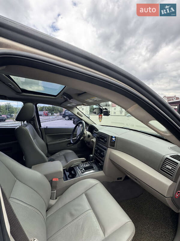 Внедорожник / Кроссовер Jeep Grand Cherokee 2005 в Львове фото 8 Внедорожник / Кроссовер Jeep Grand Cherokee 2005 в Львове