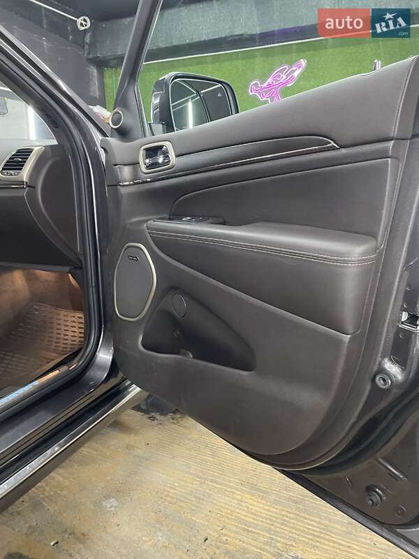 Внедорожник / Кроссовер Jeep Grand Cherokee 2014 в Николаеве фото 15 Внедорожник / Кроссовер Jeep Grand Cherokee 2014 в Николаеве