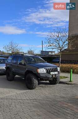 Внедорожник / Кроссовер Jeep Grand Cherokee 2004 в Надворной
