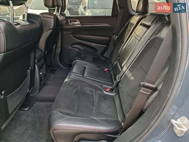 Внедорожник / Кроссовер Jeep Grand Cherokee 2016 в Харькове