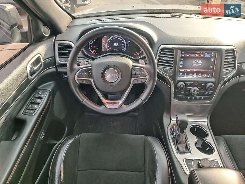 Внедорожник / Кроссовер Jeep Grand Cherokee 2016 в Харькове