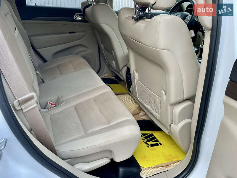 Внедорожник / Кроссовер Jeep Grand Cherokee 2017 в Киеве