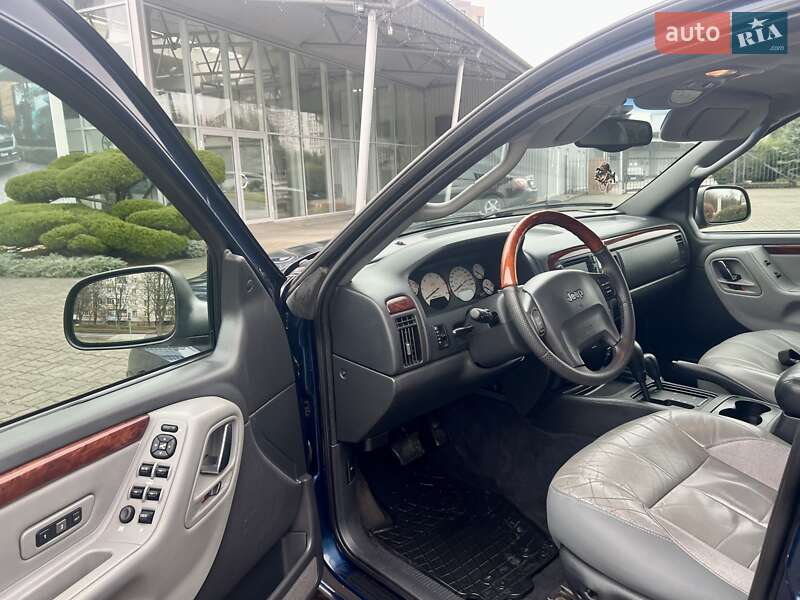 Внедорожник / Кроссовер Jeep Grand Cherokee 2004 в Луцке