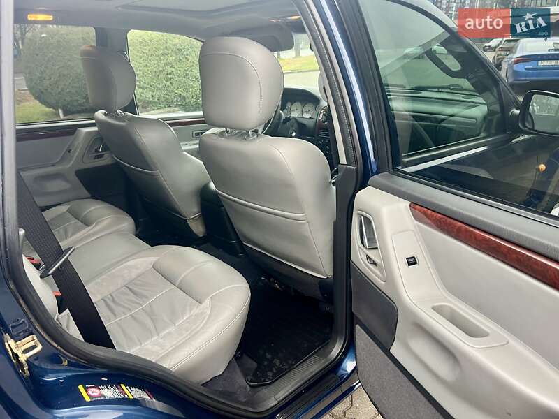 Внедорожник / Кроссовер Jeep Grand Cherokee 2004 в Луцке