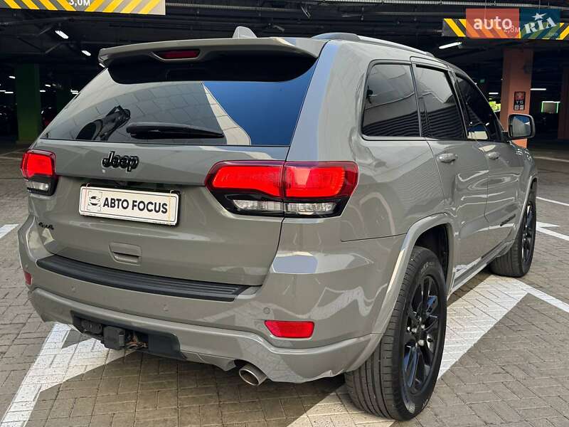 Внедорожник / Кроссовер Jeep Grand Cherokee 2021 в Киеве