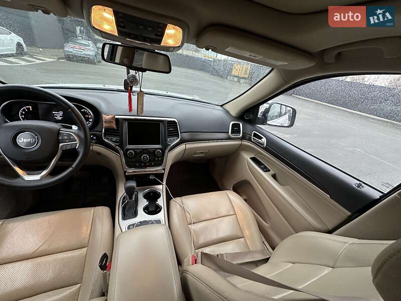 Внедорожник / Кроссовер Jeep Grand Cherokee 2016 в Броварах