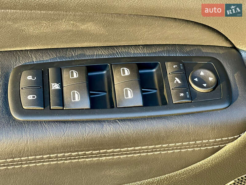 Внедорожник / Кроссовер Jeep Grand Cherokee 2016 в Млинове