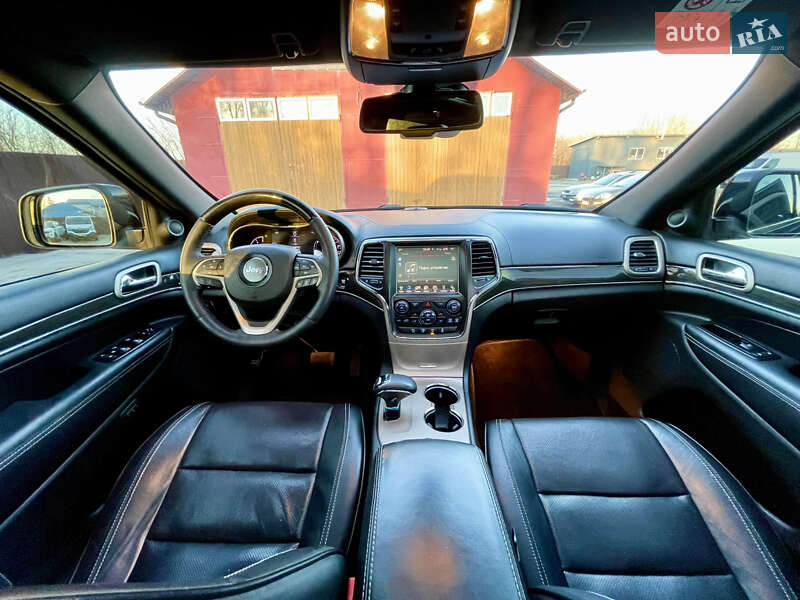 Внедорожник / Кроссовер Jeep Grand Cherokee 2016 в Млинове