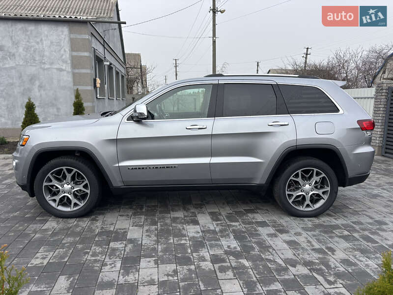 Внедорожник / Кроссовер Jeep Grand Cherokee 2020 в Полтаве фото 18 Внедорожник / Кроссовер Jeep Grand Cherokee 2020 в Полтаве