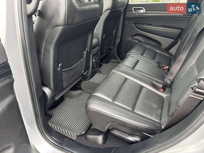 Внедорожник / Кроссовер Jeep Grand Cherokee 2020 в Полтаве фото 35 Внедорожник / Кроссовер Jeep Grand Cherokee 2020 в Полтаве