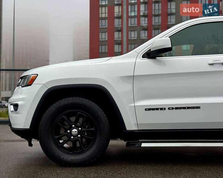 Внедорожник / Кроссовер Jeep Grand Cherokee 2019 в Киеве фото 12 Внедорожник / Кроссовер Jeep Grand Cherokee 2019 в Киеве