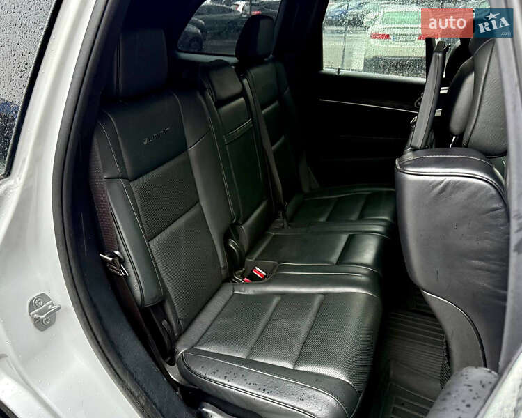 Внедорожник / Кроссовер Jeep Grand Cherokee 2019 в Киеве фото 45 Внедорожник / Кроссовер Jeep Grand Cherokee 2019 в Киеве