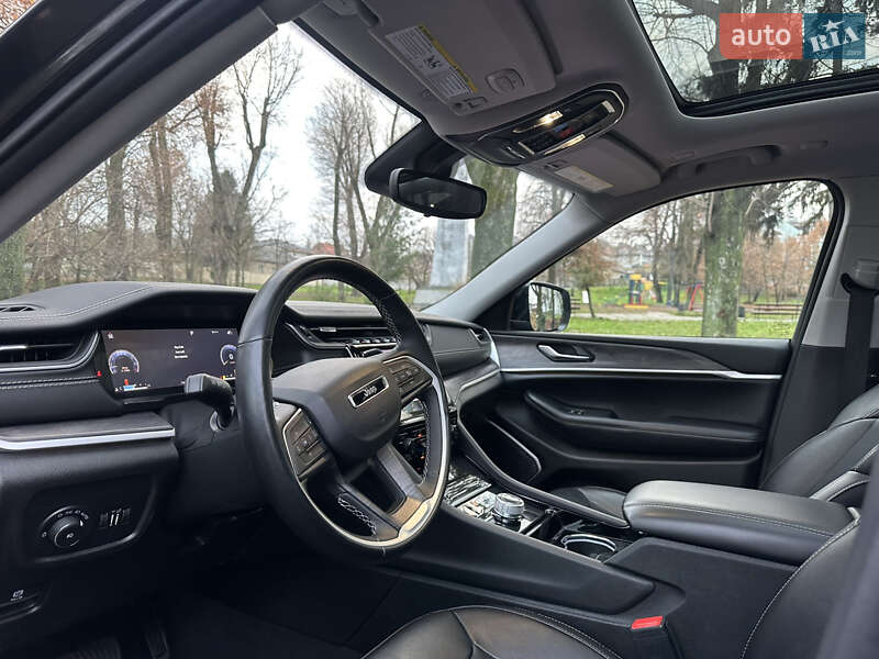 Внедорожник / Кроссовер Jeep Grand Cherokee 2022 в Киеве