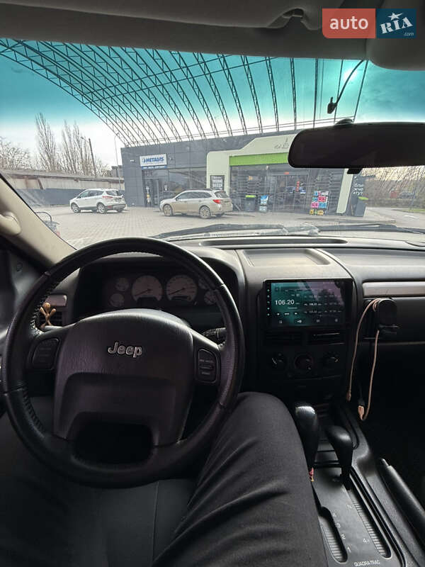 Внедорожник / Кроссовер Jeep Grand Cherokee 2004 в Каменец-Подольском