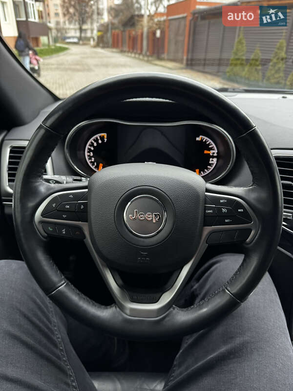 Внедорожник / Кроссовер Jeep Grand Cherokee 2019 в Киеве фото 21 Внедорожник / Кроссовер Jeep Grand Cherokee 2019 в Киеве