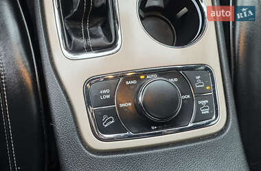 Внедорожник / Кроссовер Jeep Grand Cherokee 2016 в Киеве