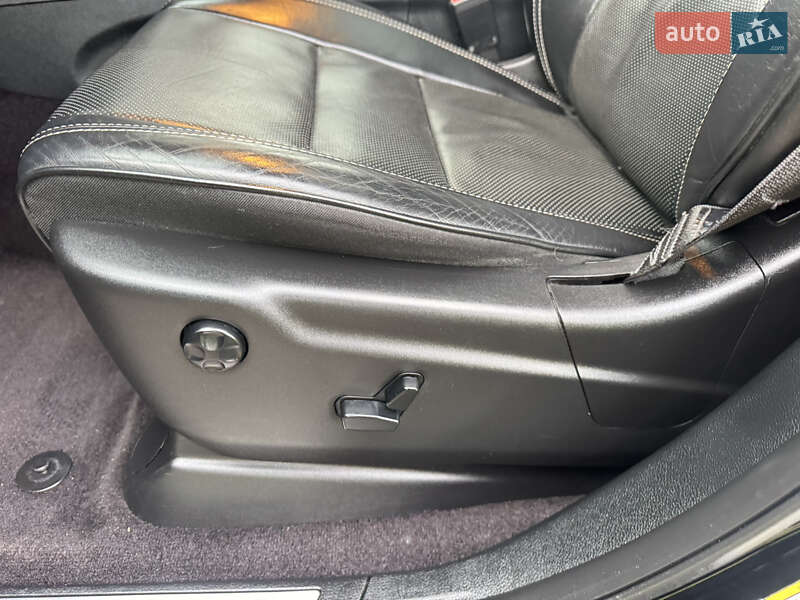 Внедорожник / Кроссовер Jeep Grand Cherokee 2016 в Киеве