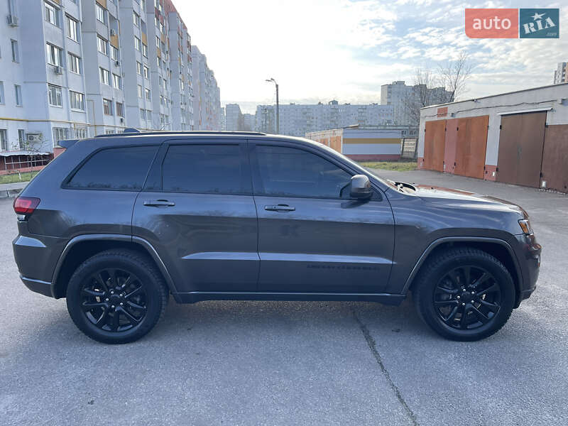 Внедорожник / Кроссовер Jeep Grand Cherokee 2019 в Харькове