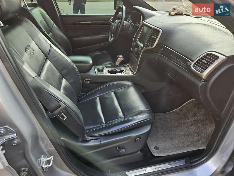 Внедорожник / Кроссовер Jeep Grand Cherokee 2016 в Одессе