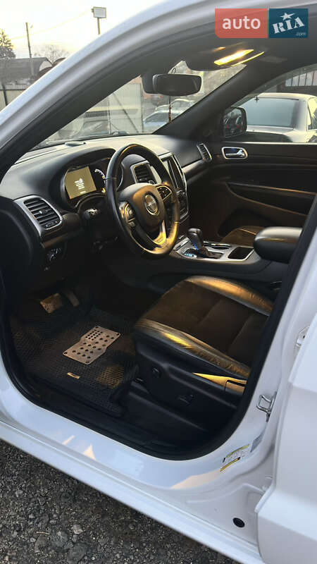 Внедорожник / Кроссовер Jeep Grand Cherokee 2017 в Смеле