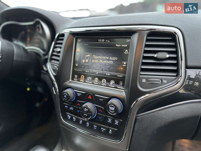 Внедорожник / Кроссовер Jeep Grand Cherokee 2016 в Львове