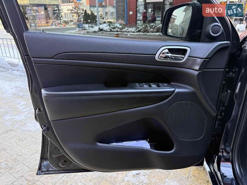 Позашляховик / Кросовер Jeep Grand Cherokee 2018 в Львові