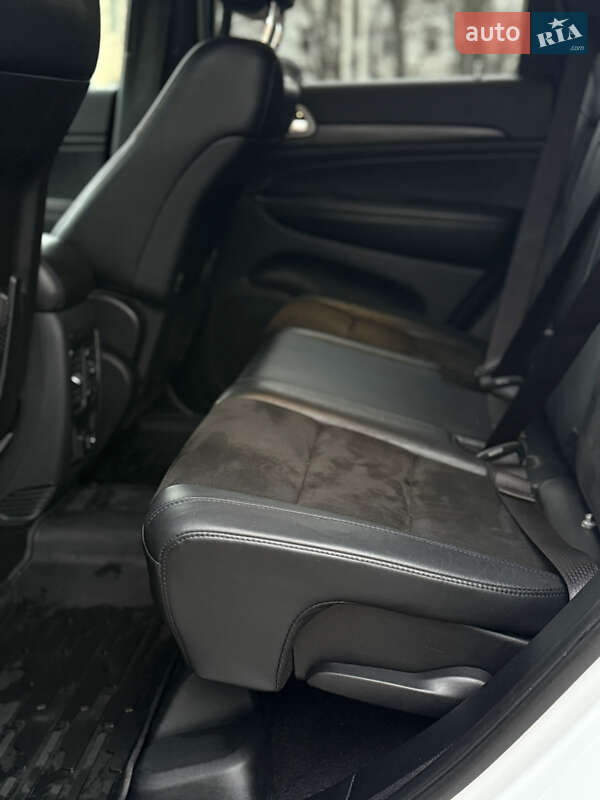 Позашляховик / Кросовер Jeep Grand Cherokee 2019 в Хмельницькому фото 24 Позашляховик / Кросовер Jeep Grand Cherokee 2019 в Хмельницькому