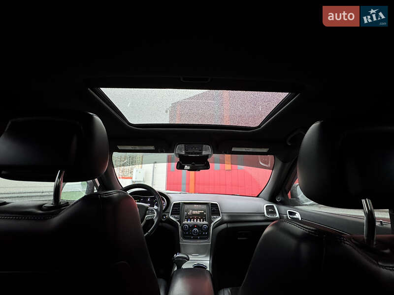 Внедорожник / Кроссовер Jeep Grand Cherokee 2015 в Киеве