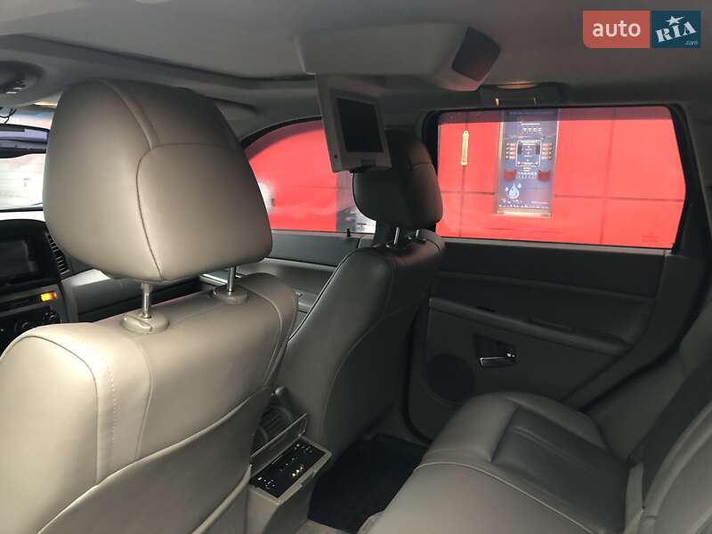 Внедорожник / Кроссовер Jeep Grand Cherokee 2005 в Калуше