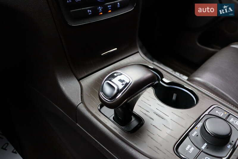 Внедорожник / Кроссовер Jeep Grand Cherokee 2014 в Львове