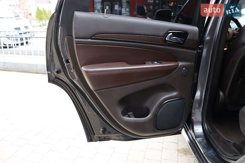 Внедорожник / Кроссовер Jeep Grand Cherokee 2014 в Львове