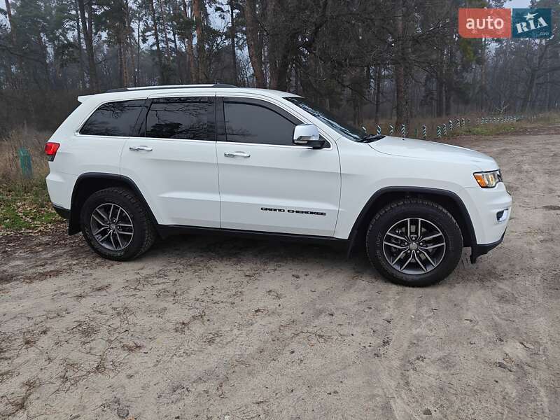 Внедорожник / Кроссовер Jeep Grand Cherokee 2018 в Киеве