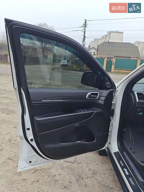 Внедорожник / Кроссовер Jeep Grand Cherokee 2018 в Киеве