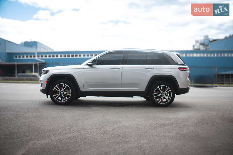 Внедорожник / Кроссовер Jeep Grand Cherokee 2022 в Киеве