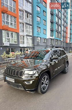 Внедорожник / Кроссовер Jeep Grand Cherokee 2016 в Чернигове